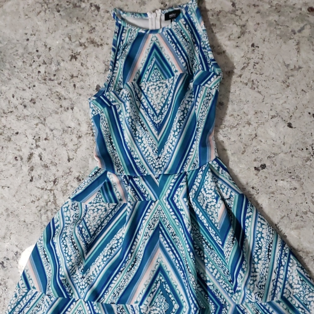 Pattern dress